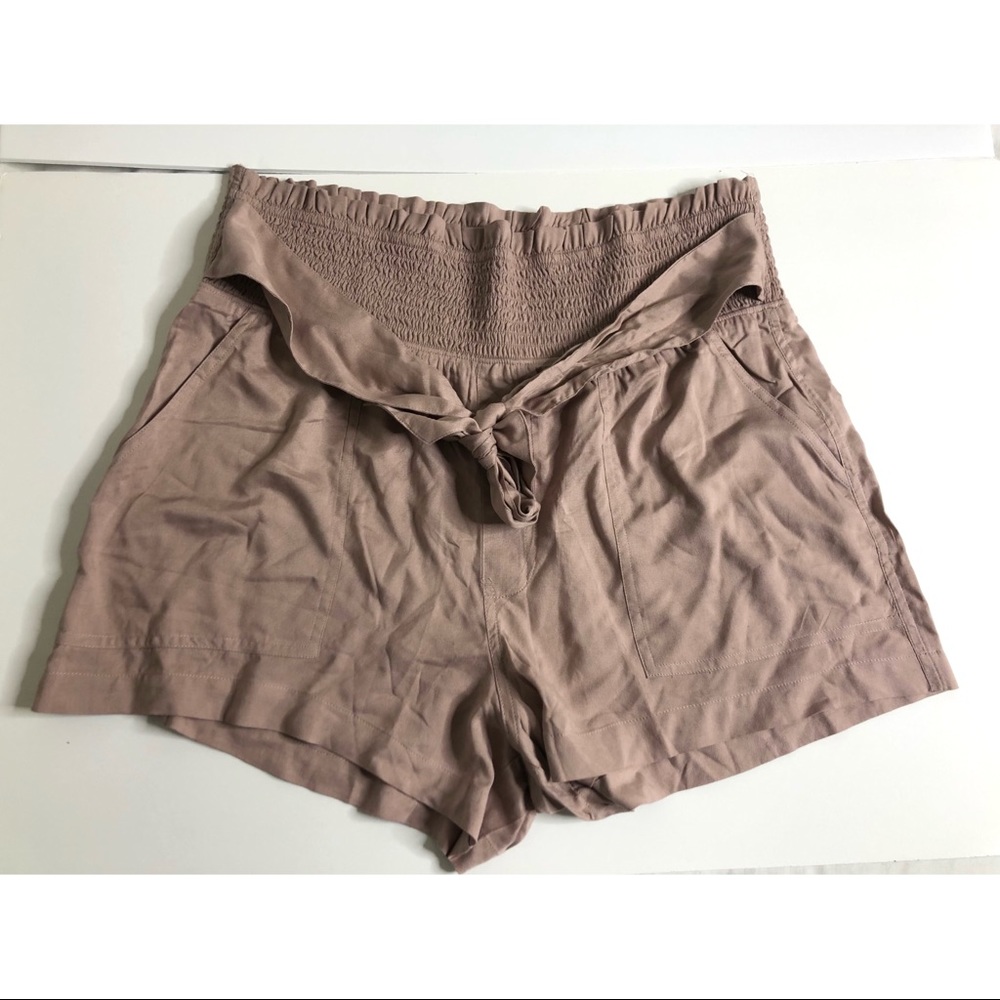 NWOT Abercrombie & Fitch Hi-Waist Paperbag Shorts